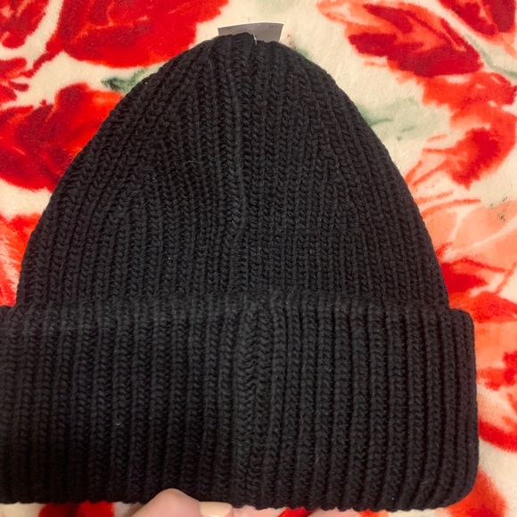 beanie - Picture 2 of 2
